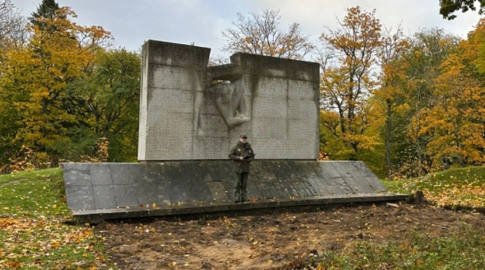 В Эстонии пустят на щебень памятник жертвам нацизма